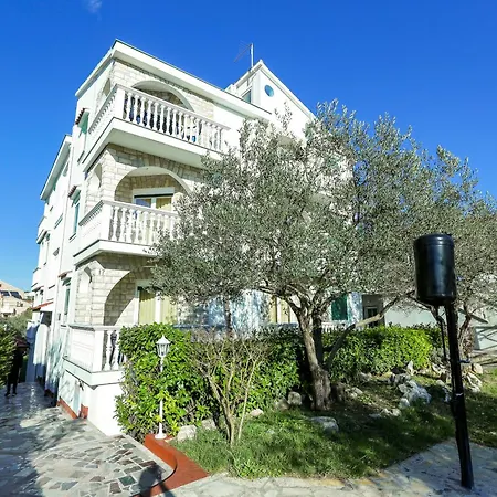 Kristijan Apartment *