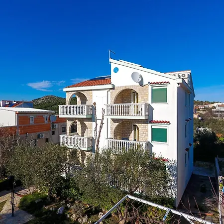 Kristijan Apartment *