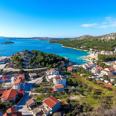 Kristijan Apartment *