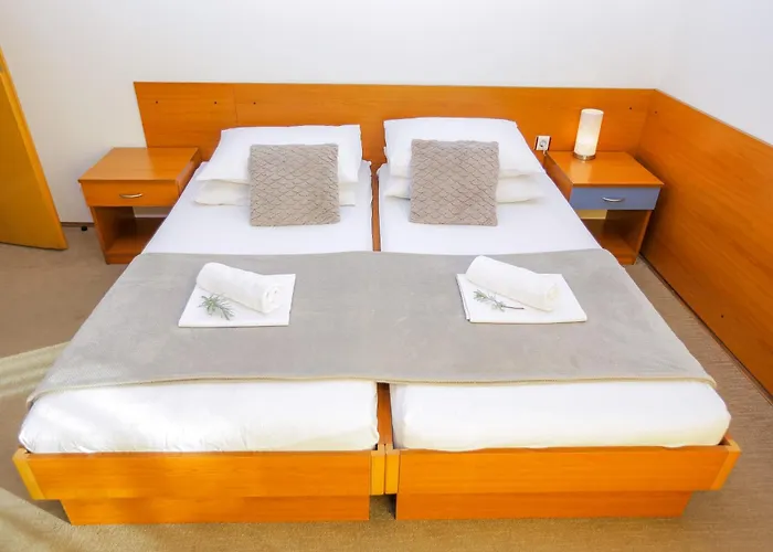 Kristijan Apartment *