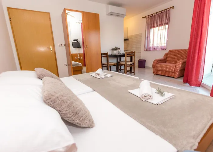 Kristijan Apartment *