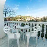Kristijan Apartman *